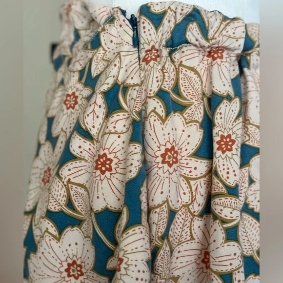 Anthropologie Teal & Cream Asymmetrical Floral Wrap Skirted Shorts - Picture 6 of 13